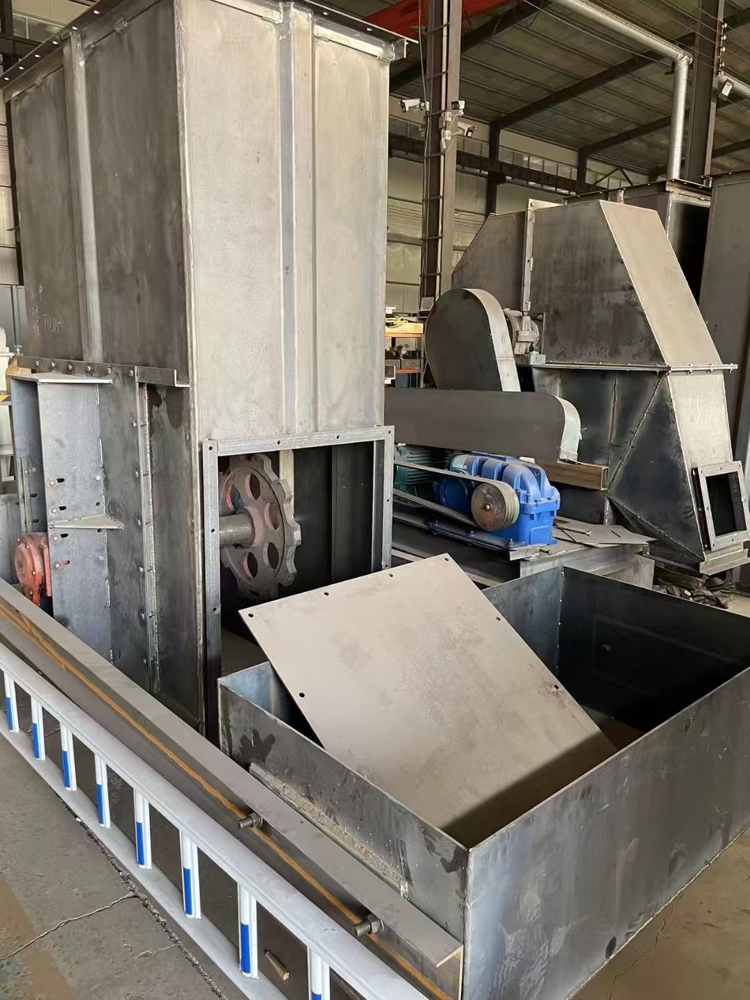 NE型斗式提升机